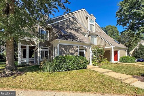 481-12253 Fort Buffalo Cir, FAIRFAX, VA, 22033-2835 | Card Image