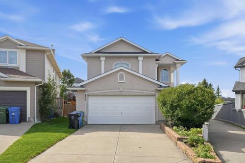 135 Millview Gdns Sw, Calgary, AB, T2Y3Y3 | Card Image