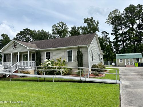 118 Swift Creek Rd, Vanceboro, NC, 28586-8357 | Card Image