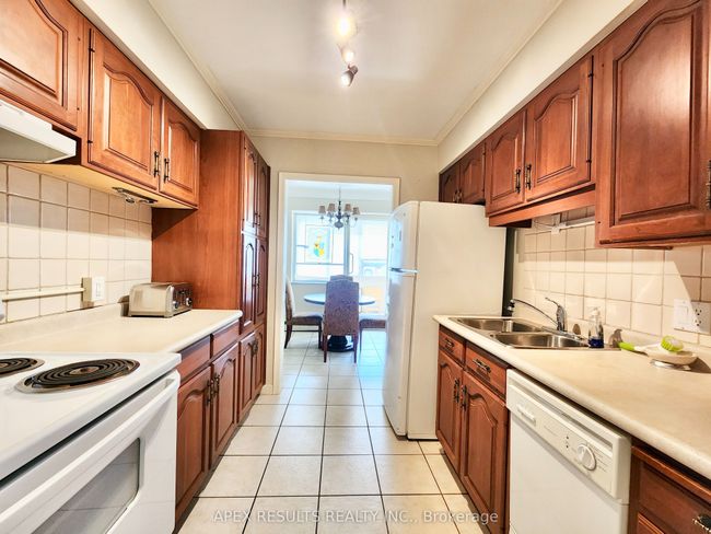 204 - 38 Charlton Ave W, Condo with 2 bedrooms, 2 bathrooms and null parking in Hamilton ON | Image 5