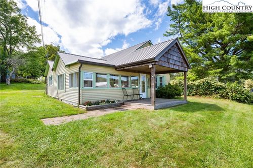 169 Railroad St, Newland, NC, 28657-7608 | Card Image