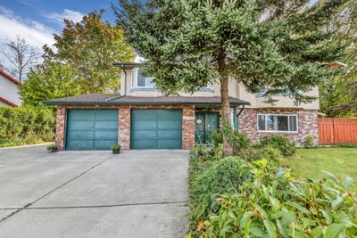 22502 124 Ave, House other with 5 bedrooms, 2 bathrooms and 5 parking in Maple Ridge BC | Image 2