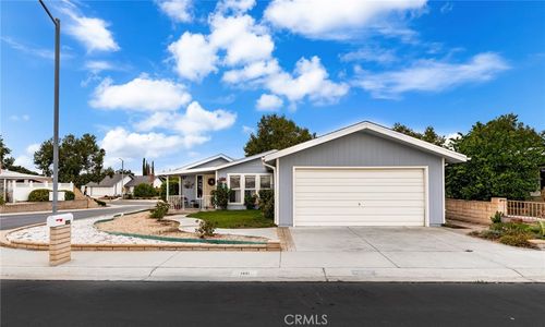 1401 Medallion St, Redlands, CA, 92374-2687 | Card Image