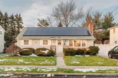 70 Princess St, Hicksville, NY, 11801-1100 | Card Image