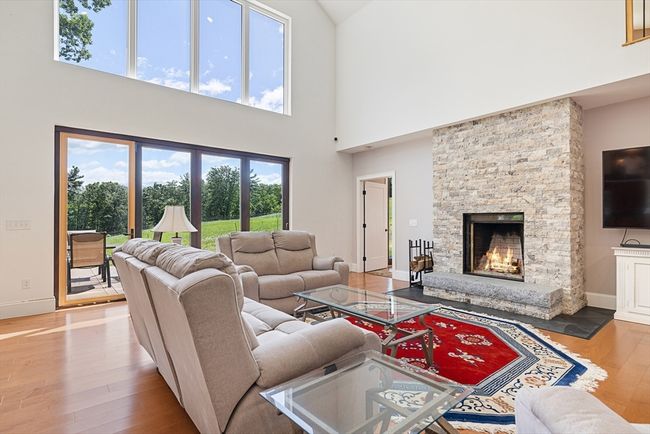 19 Hardscrabble Rd, House other with 5 bedrooms, 4 bathrooms and 12 parking in Sterling MA | Image 8