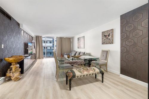 208-3140 S Ocean Dr, Hallandale Beach, FL, 33009-7245 | Card Image