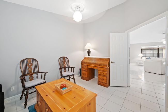 3258 Jog Park Dr, Condo with 2 bedrooms, 2 bathrooms and null parking in Greenacres FL | Image 15