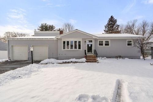 22 Old Bolton Rd, Hudson, MA, 01749-1222 | Card Image