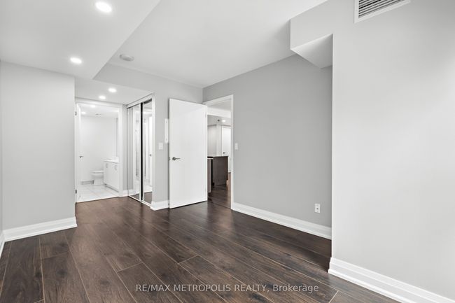 678 - 209 Fort York Blvd, Condo with 2 bedrooms, 2 bathrooms and null parking in Toronto ON | Image 19