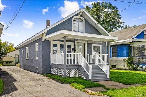1305 Oak St, Utica, NY, 13502-5012 | Card Image