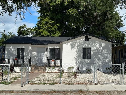 6945 Nw 6th Ave, Miami, FL, 33150-3801 | Card Image