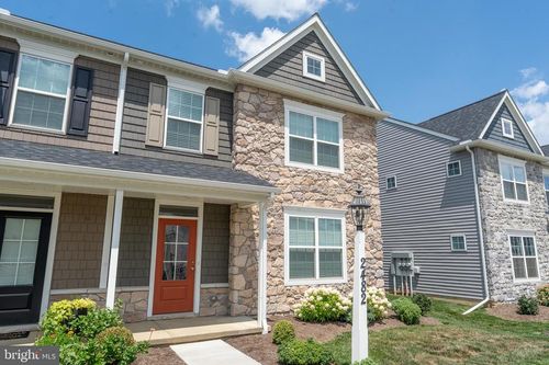 2482 Artesian Way, LANCASTER, PA, 17601-2239 | Card Image