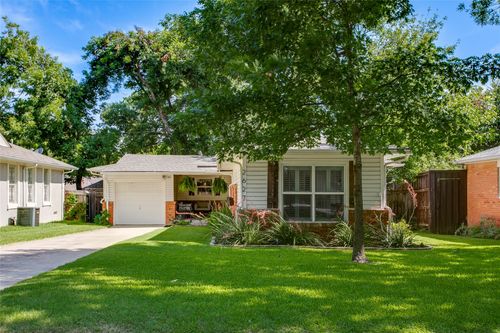 2627 W 10th St, Dallas, TX, 75211-2683 | Card Image