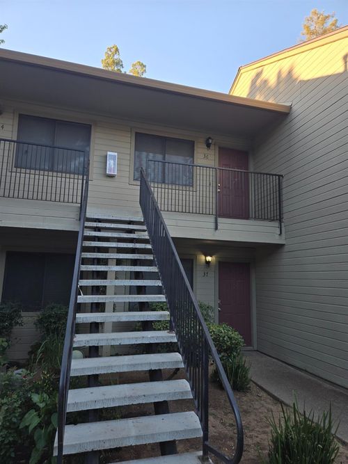 36-9127 Newhall Dr, Sacramento, CA, 95826-5378 | Card Image
