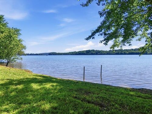 2863 New Lake Rd, Spring City, TN, 37381-3417 | Card Image