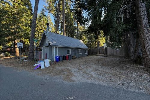 22901 Fir, Crestline, CA, 92325 | Card Image