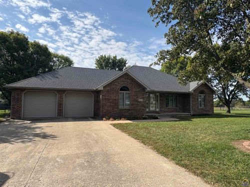 407 Charles St, Olpe, KS, 66865-9221 | Card Image