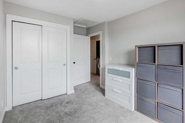 140 - 2802 Kings Heights Gate Se, Townhouse with 3 bedrooms, 4 bathrooms and 2 parking in Airdrie AB | Image 21
