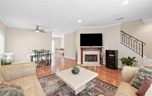 1021 Cravens Ave, Torrance, CA, 90501-2279 | Card Image