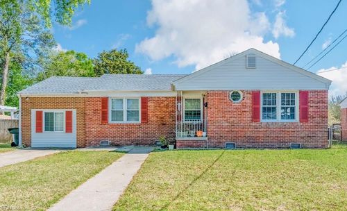 24 Saint Albans Dr, Hampton, VA, 23669-2329 | Card Image