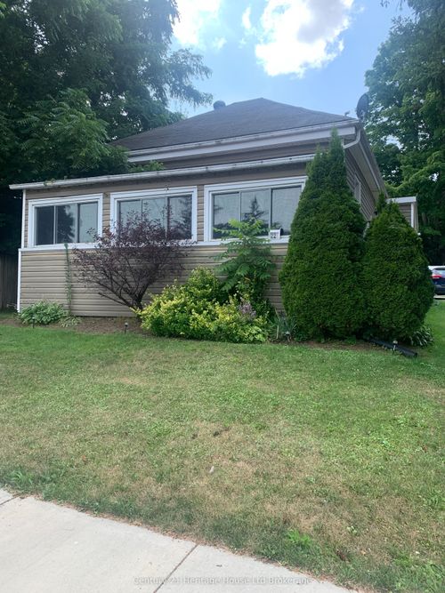 22 Fyfe Ave, Woodstock, ON, N4S3S4 | Card Image