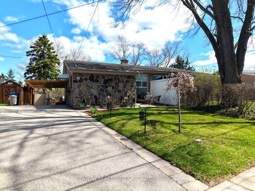 35 Jasper Dr, Aurora, ON, L4G3B6 | Card Image