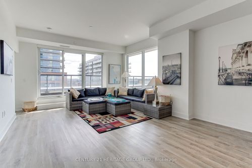 503-185 Deerfield Rd, Newmarket, ON, L3Y0G7 | Card Image