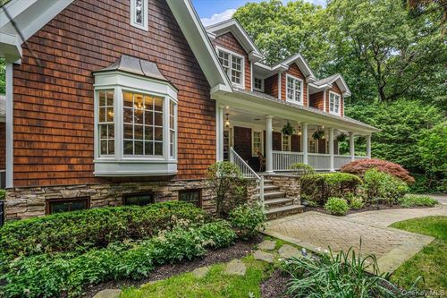 39 Cherry Ln, Syosset, NY, 11791-1809 | Card Image