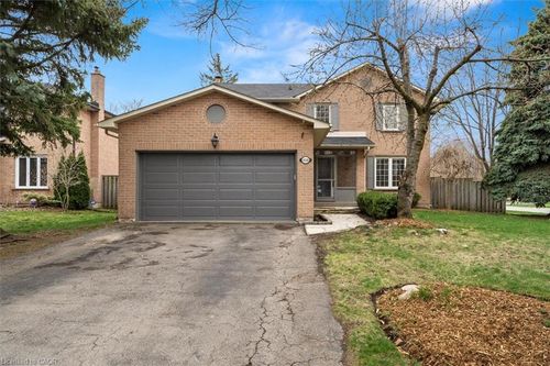 438 Claremont Cres, Oakville, ON, L6J6K1 | Card Image