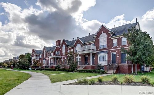 3274 Camden Dr, Troy, MI, 48084-7027 | Card Image