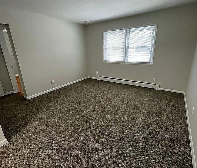 APT-4 - 608 Knoll Dr, Condo with 0 bedrooms, 0 bathrooms and null parking in Norwalk IA | Image 7