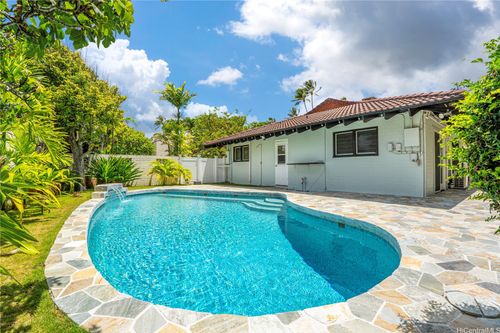 61 Kai One Pl, Kailua, HI, 96734-2102 | Card Image