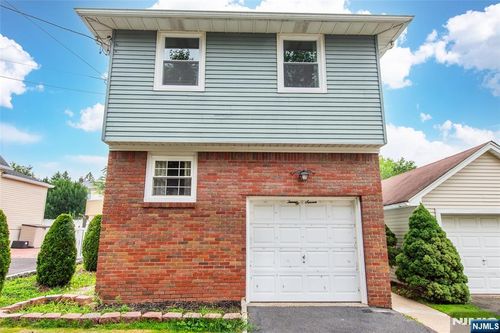27 Spencer Ave, Clifton, NJ, 07013-2811 | Card Image