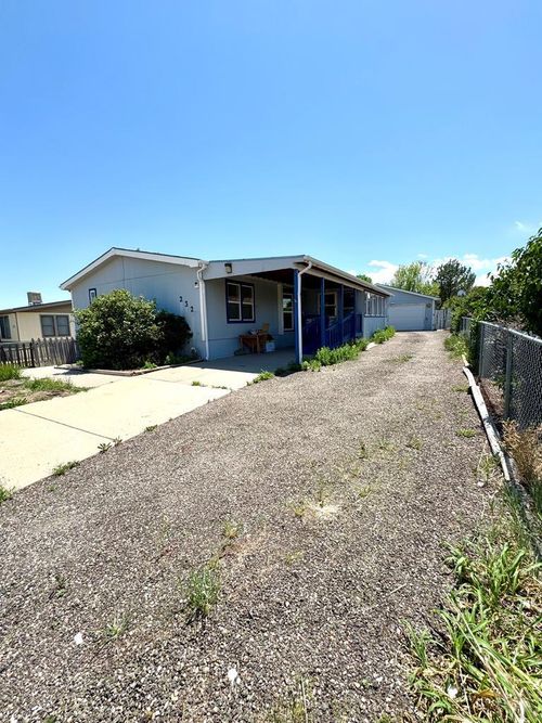 232 E Rolling Hills Dr, Pueblo, CO, 81007-3076 | Card Image