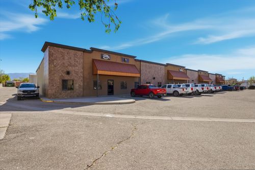 4020 Vassar Dr Ne, Albuquerque, NM, 87107-2057 | Card Image