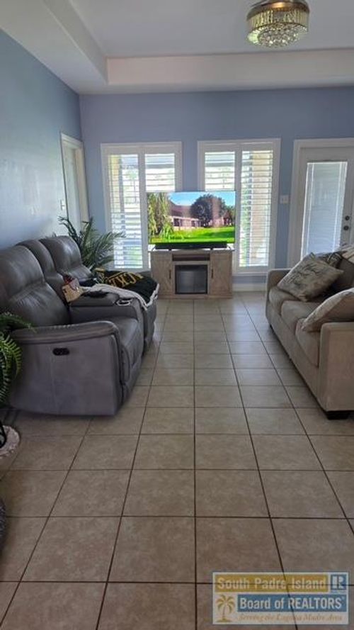 36 Golf House Rd, Laguna Vista, TX, 78578-2662 | Card Image