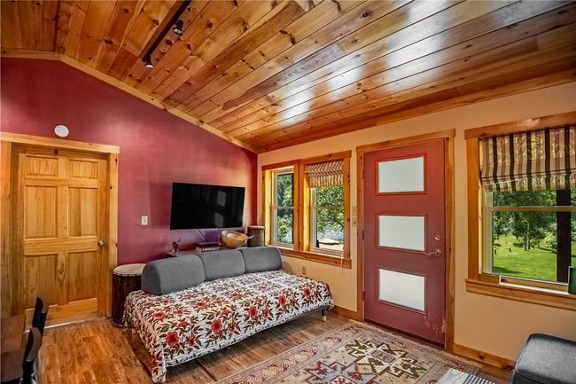 Living Room | Image 10