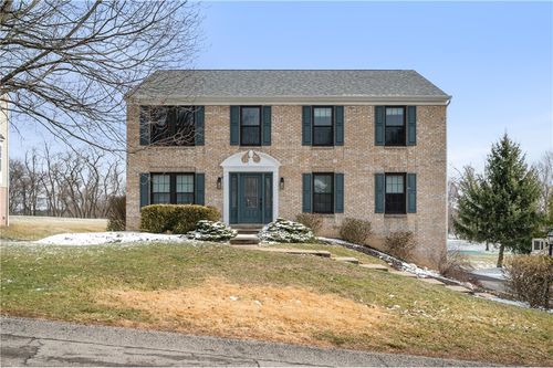 7053 Highland Creek Dr, Bridgeville, PA, 15017-3440 | Card Image