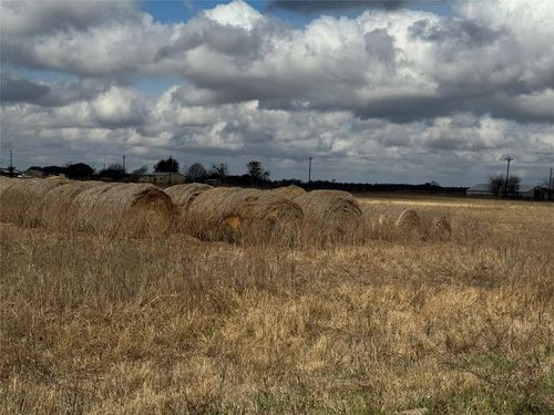 1050 County Road 201, Weimar, TX, 78962-5212 | Card Image