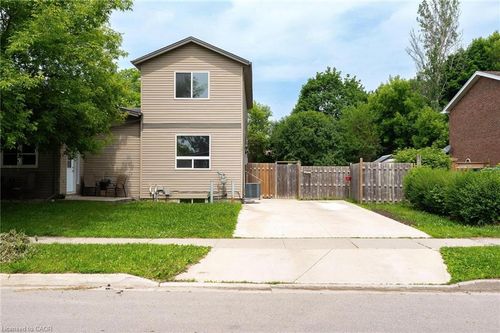 120 Jansen Ave, Kitchener, ON, N2A2L7 | Card Image