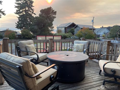 1363 Scholl Ln, Freeland, WA, 98249-9564 | Card Image