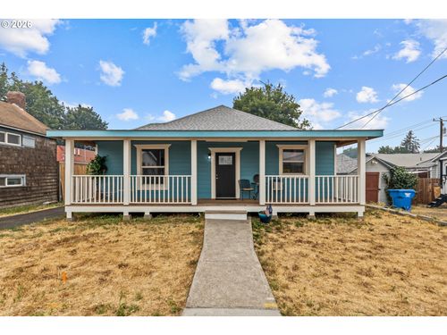 111 Se 12th St, Pendleton, OR, 97801-2464 | Card Image
