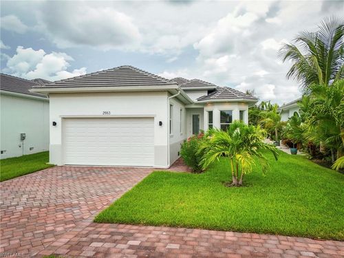 2553 Linda Dr, NAPLES, FL, 34112-6333 | Card Image