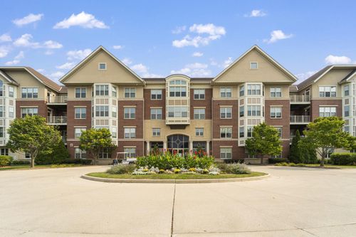 183-4130 S Lake Drive, SAINT FRANCIS, WI, 53235 | Card Image