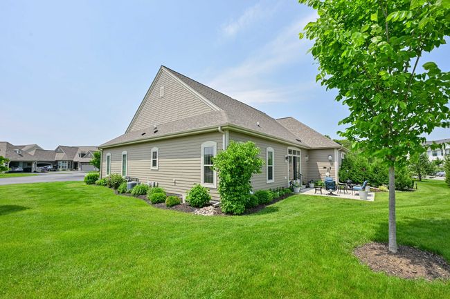 1502 Paddock Ct, Condo with 2 bedrooms, 2 bathrooms and null parking in OCONOMOWOC WI | Image 25