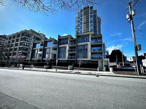 205-619 5th Ave, New Westminster, BC, V3M1X3 | Card Image