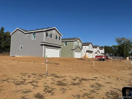 5760 Copper Tree Park, Waterford, MI, 48327-2037 | Card Image