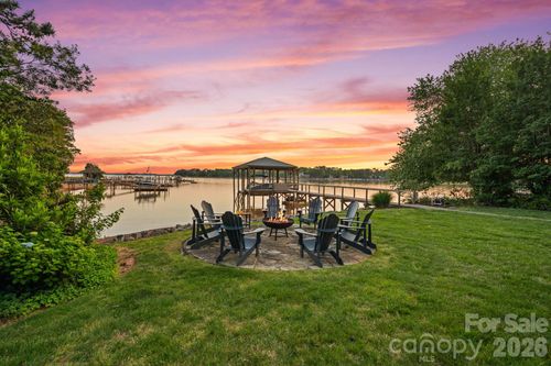 107 Beachview Dr, Mooresville, NC, 28117-7409 | Card Image