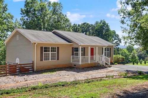 299 Galloway Dr, Hayesville, NC, 28904-9319 | Card Image