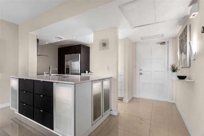APT-603 - 2661 S Course Dr, Condo with 2 bedrooms, 2 bathrooms and null parking in Pompano Beach FL | Image 11